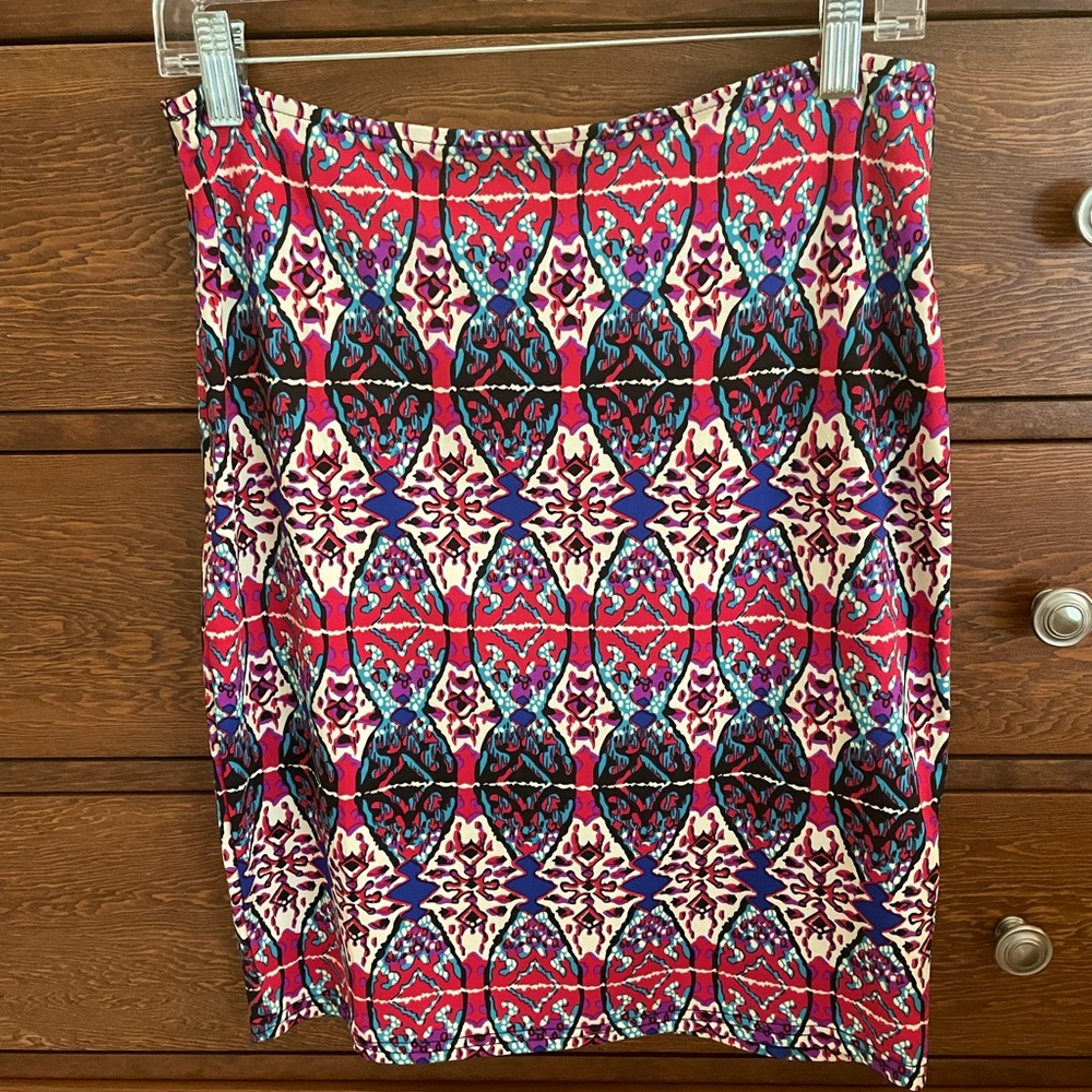 White Mark multi color skirt